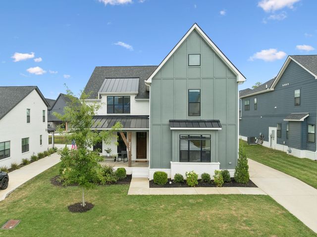 3221 Knotts Dr, Thompsons Station, TN 37179