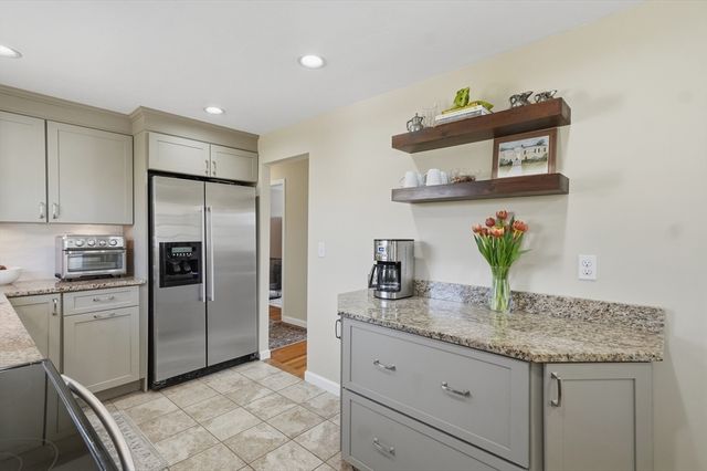 53 Enfield Street, Lowell, MA 01852