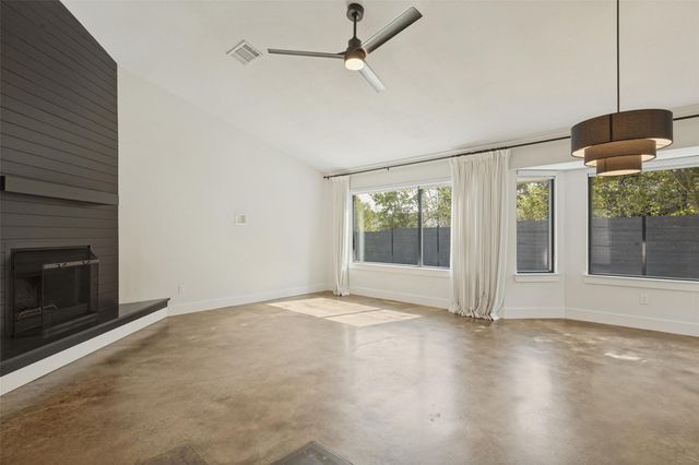 8105 Red Rock CV, Austin, TX 78749