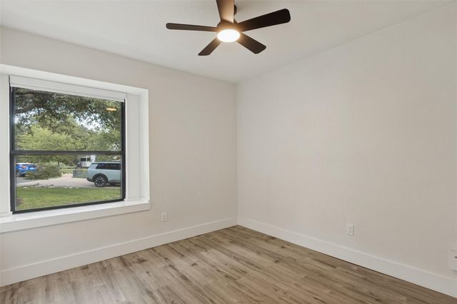 8105 Red Rock CV, Austin, TX 78749