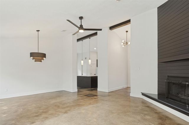 8105 Red Rock CV, Austin, TX 78749