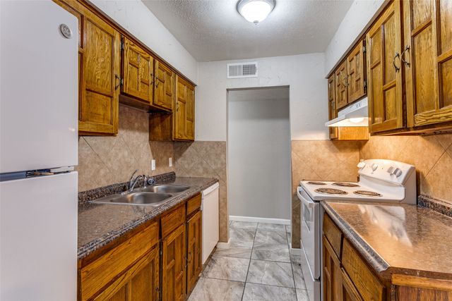 7100 Winchester Road, North Richland Hills, TX 76182