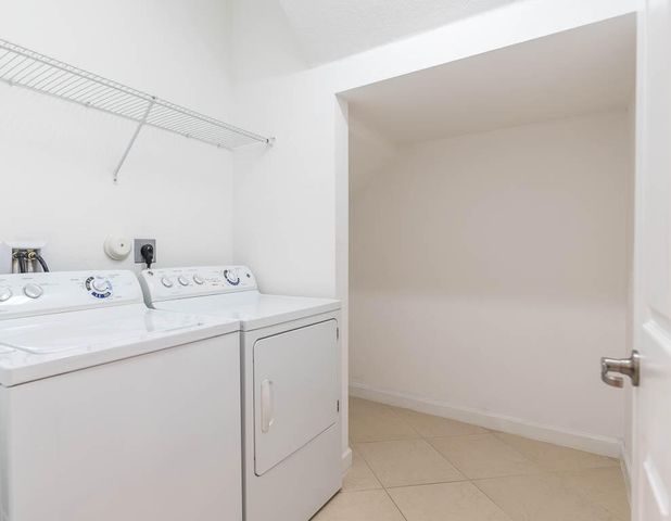 10283 Wellington Parc Drive, Wellington, FL 33449