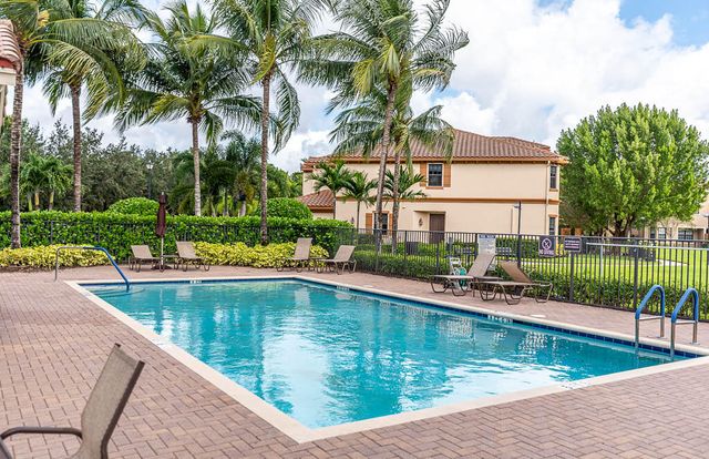 10283 Wellington Parc Drive, Wellington, FL 33449