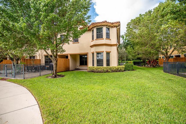 10283 Wellington Parc Drive, Wellington, FL 33449