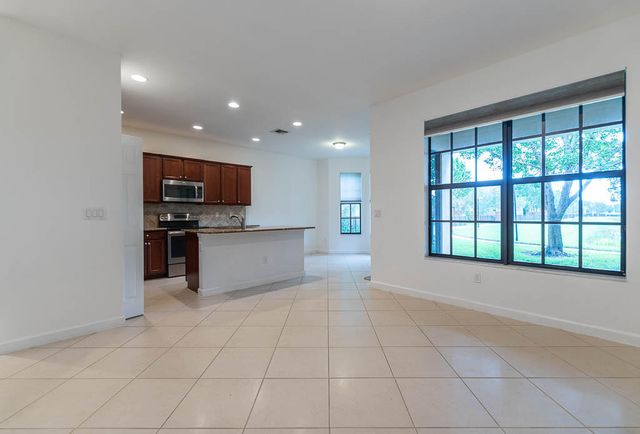 10283 Wellington Parc Drive, Wellington, FL 33449