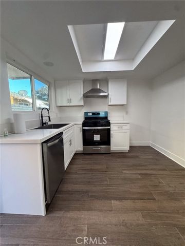 1215 S Athena Way, Anaheim, CA 92806