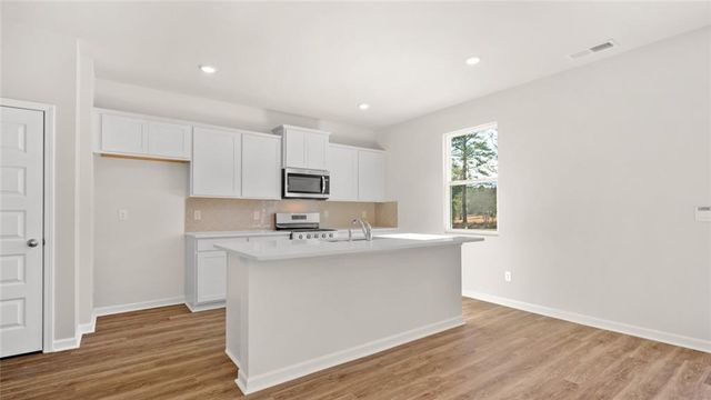 113 White Spruce Way, Newnan, GA 30265