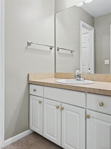2126 Moorlands View, Oceola Township, MI 48855
