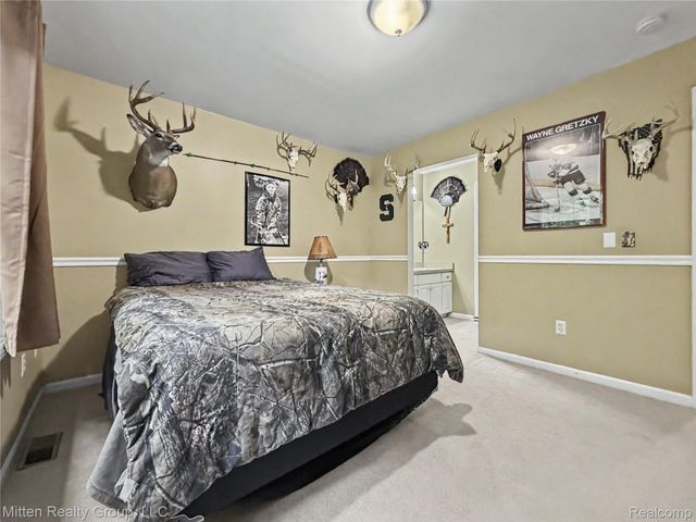 2126 Moorlands View, Oceola Township, MI 48855