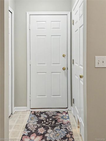 2126 Moorlands View, Oceola Township, MI 48855