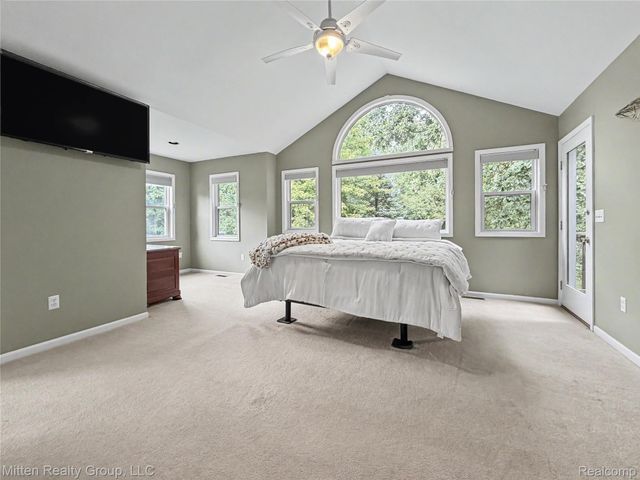 2126 Moorlands View, Oceola Township, MI 48855
