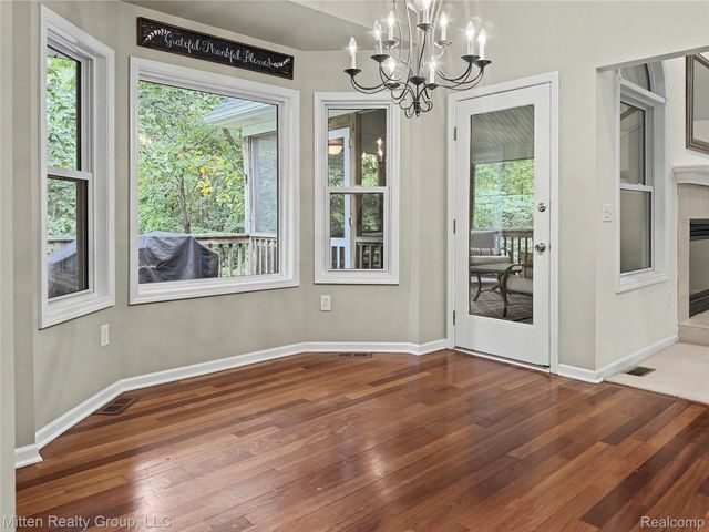 2126 Moorlands View, Oceola Township, MI 48855