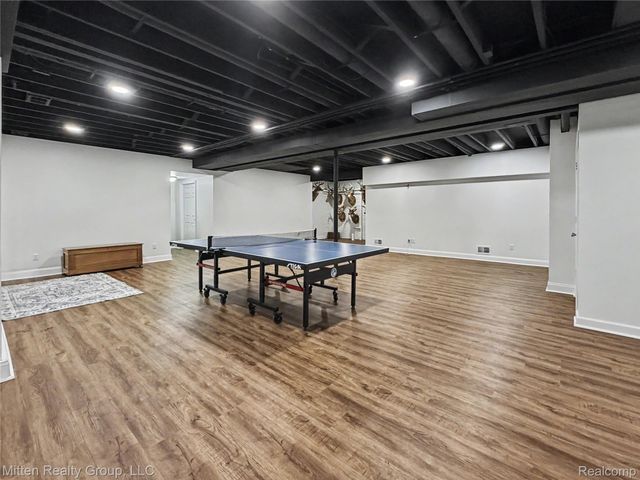 2126 Moorlands View, Oceola Township, MI 48855