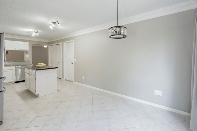 23 E Stony Bridge Circle, The Woodlands, TX 77381