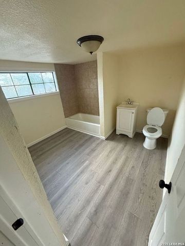 1623 MONTEZUMA ST, San Antonio, TX 78207