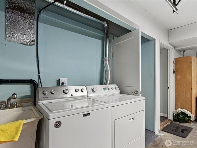 16445 Ambaum Boulevard S, Burien, WA 98148