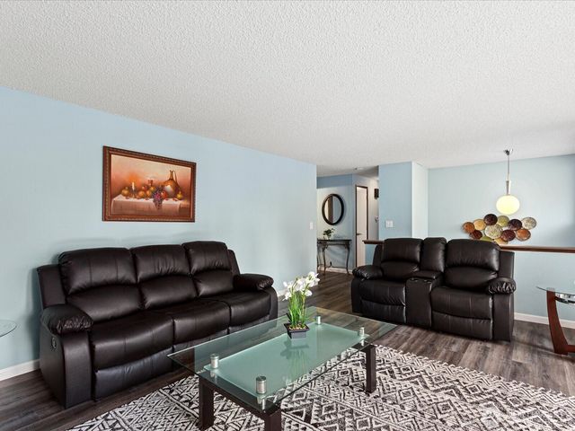 16445 Ambaum Boulevard S, Burien, WA 98148