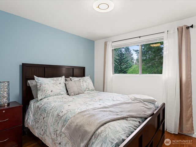 16445 Ambaum Boulevard S, Burien, WA 98148
