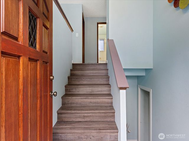 16445 Ambaum Boulevard S, Burien, WA 98148