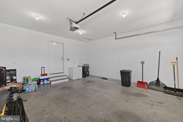 300 STONEWALL ST, Strasburg, VA 22657