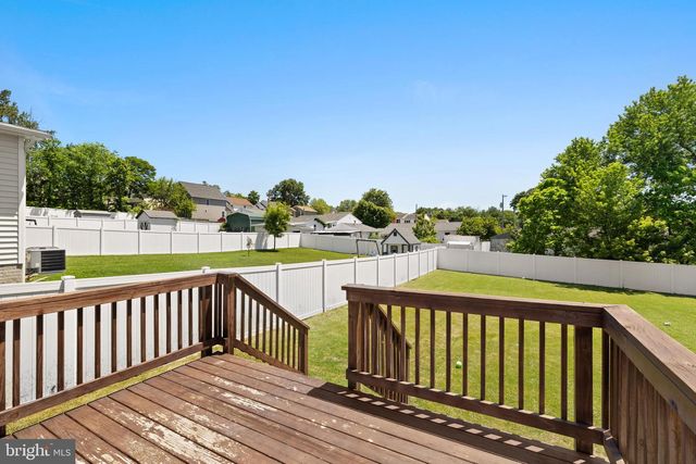 300 STONEWALL ST, Strasburg, VA 22657