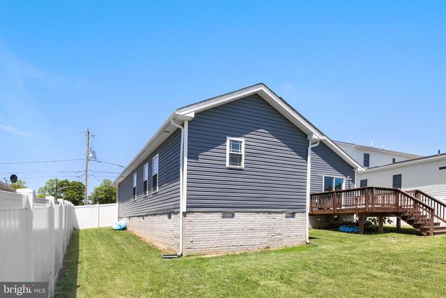 300 STONEWALL ST, Strasburg, VA 22657