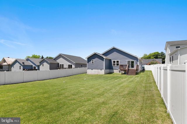 300 STONEWALL ST, Strasburg, VA 22657
