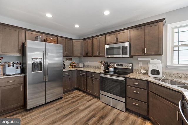 300 STONEWALL ST, Strasburg, VA 22657