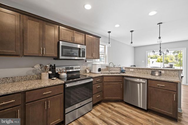 300 STONEWALL ST, Strasburg, VA 22657