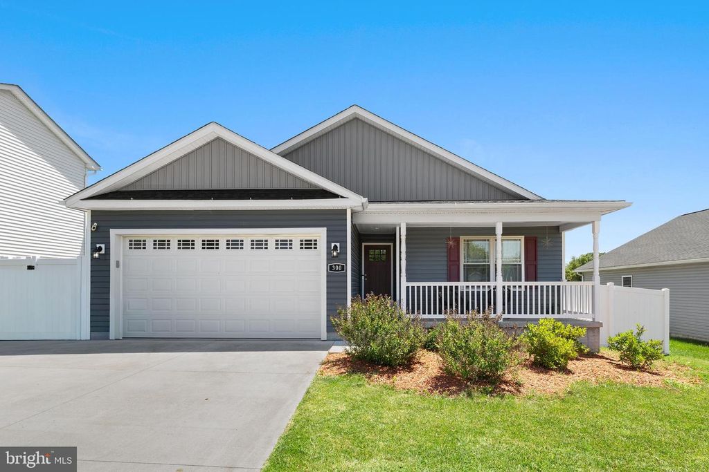 300 STONEWALL ST, Strasburg, VA 22657