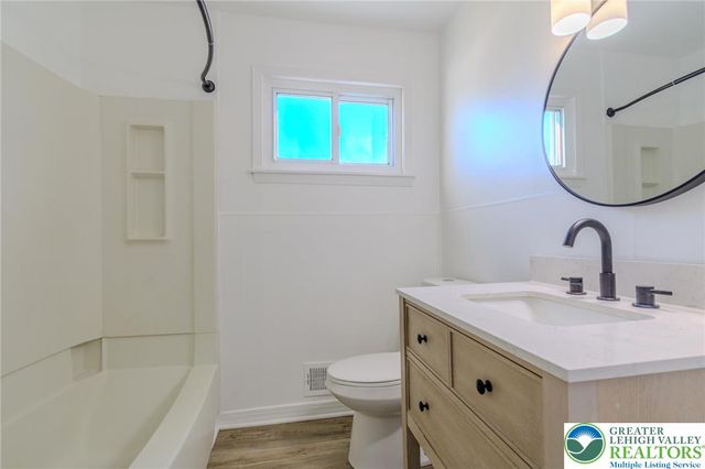 2343 South 9th Street, Allentown City, PA 18103