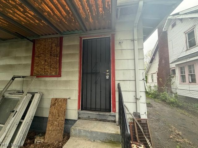 549 Bacon Avenue, Akron, OH 44320