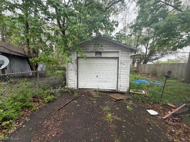 549 Bacon Avenue, Akron, OH 44320