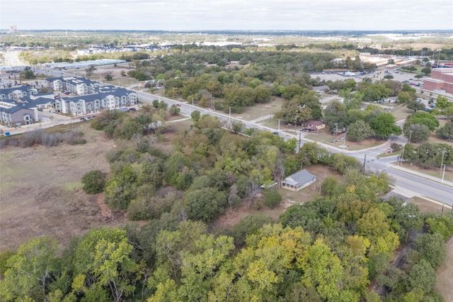 5094 E Mckinney Street, Denton, TX 76208