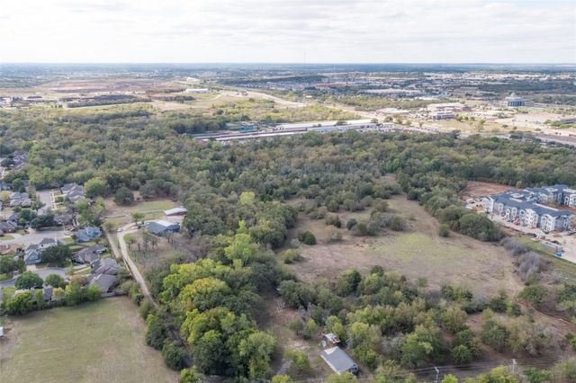 5094 E Mckinney Street, Denton, TX 76208