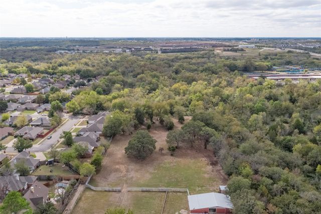 5094 E Mckinney Street, Denton, TX 76208