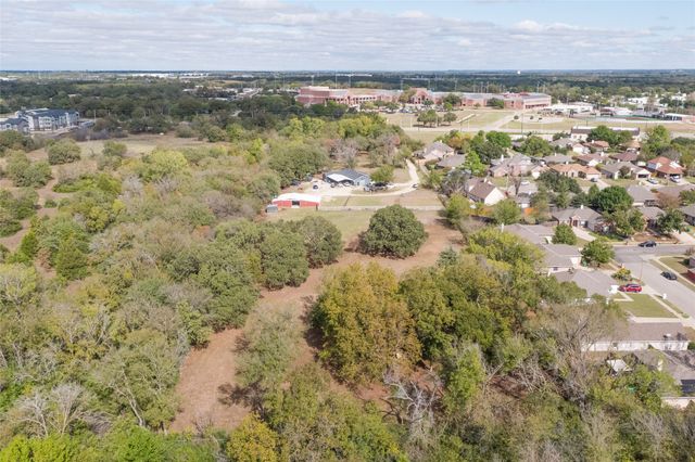 5094 E Mckinney Street, Denton, TX 76208