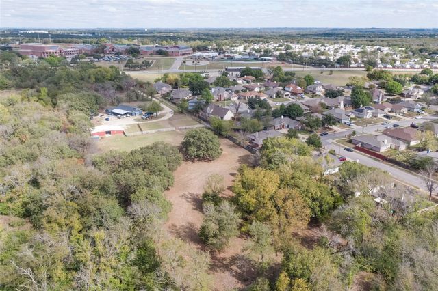 5094 E Mckinney Street, Denton, TX 76208