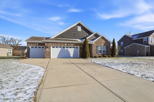121 Halldale Drive, Whiteland, IN 46184
