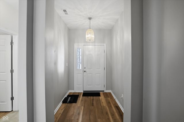 121 Halldale Drive, Whiteland, IN 46184