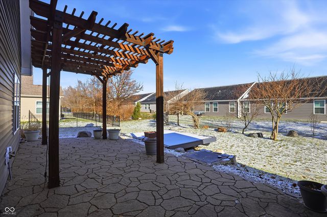 121 Halldale Drive, Whiteland, IN 46184