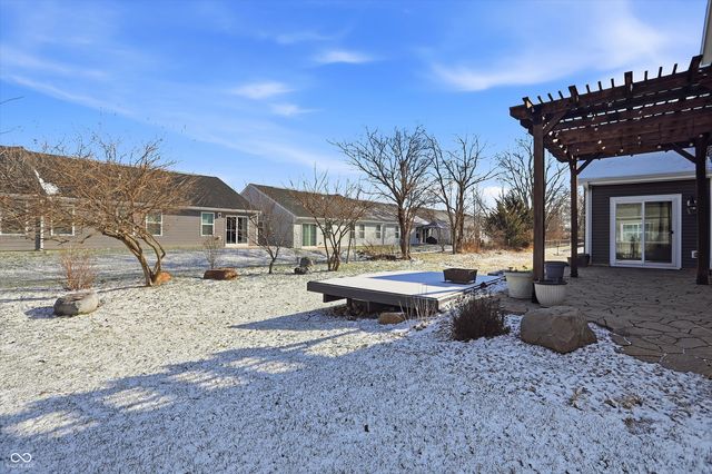 121 Halldale Drive, Whiteland, IN 46184