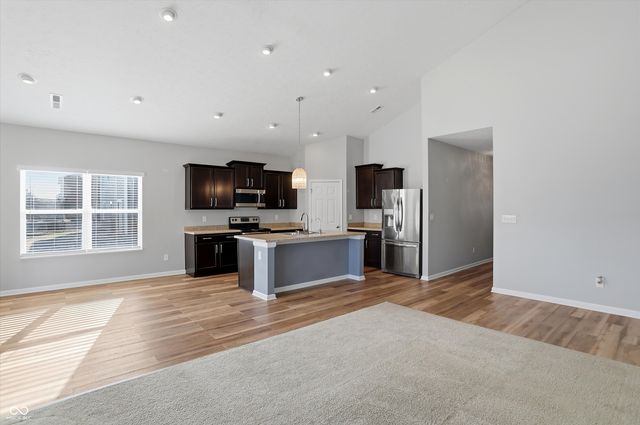 121 Halldale Drive, Whiteland, IN 46184