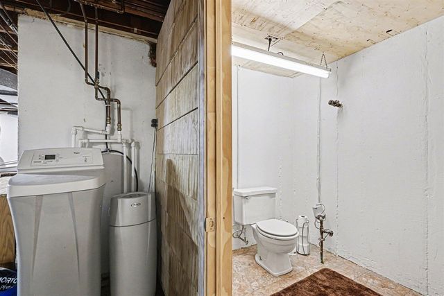 529 Hill Road Court, Marshall, MI 49068