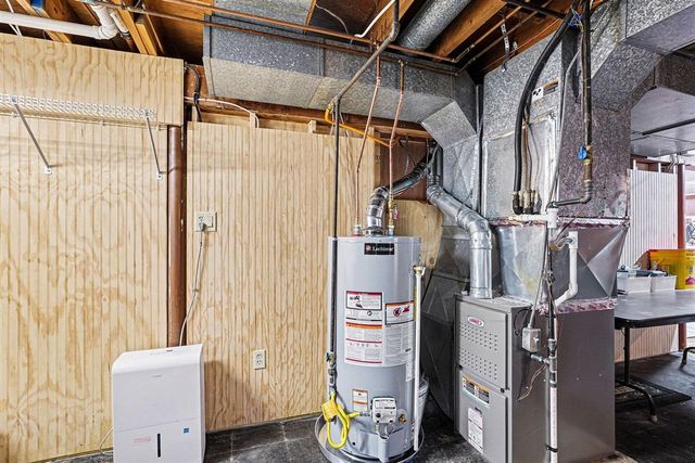 529 Hill Road Court, Marshall, MI 49068