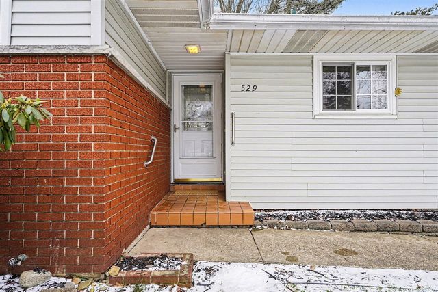 529 Hill Road Court, Marshall, MI 49068