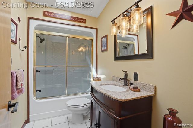 3167 Roods Lake Road, Lapeer, MI 48446