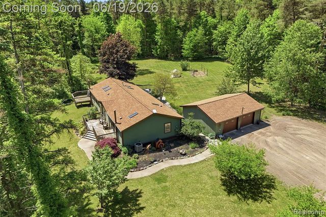3167 Roods Lake Road, Lapeer, MI 48446