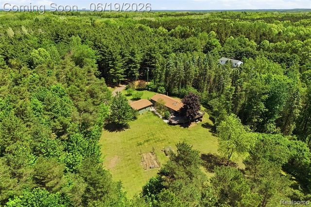 3167 Roods Lake Road, Lapeer, MI 48446